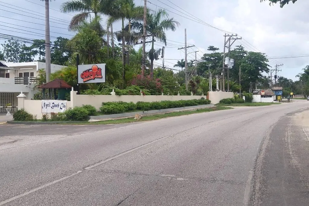 2 Bdr Apt On 7 Mile Beach At Negril Beach Club