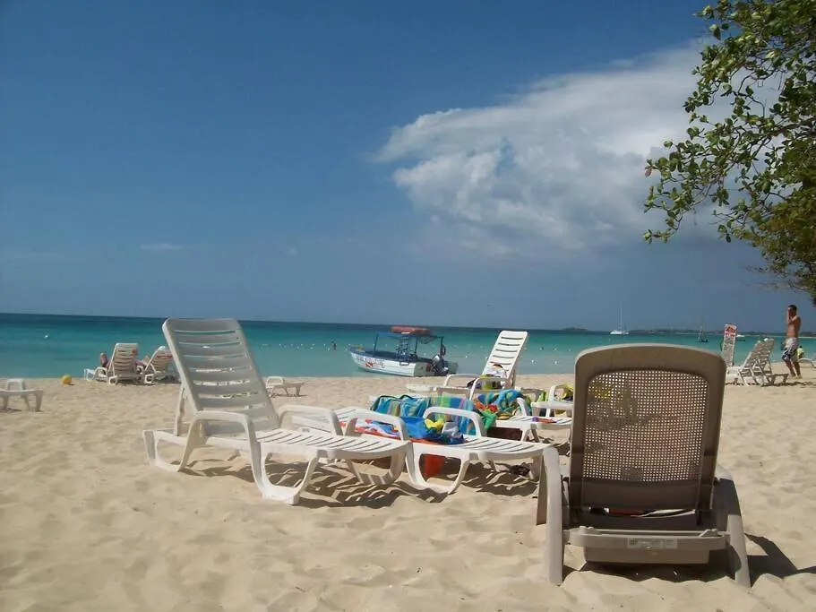 Apartment 2 Bdr Apt On 7 Mile Beach At Negril Beach Club